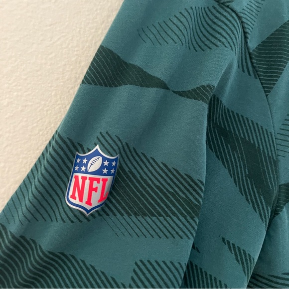 Philadelphia Eagles NFL Hooded Shirt Men’s L Green Long Sleeve Lightweight - Picture 3 of 7
